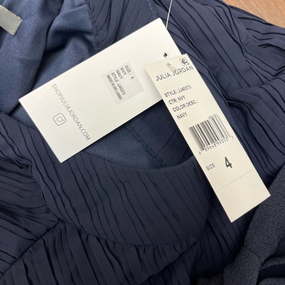 Julia Jordan Pleated Chiffon Crepe Tie Waist Jumpsuit Size 4 Navy Straight Leg - Picture 8 of 13